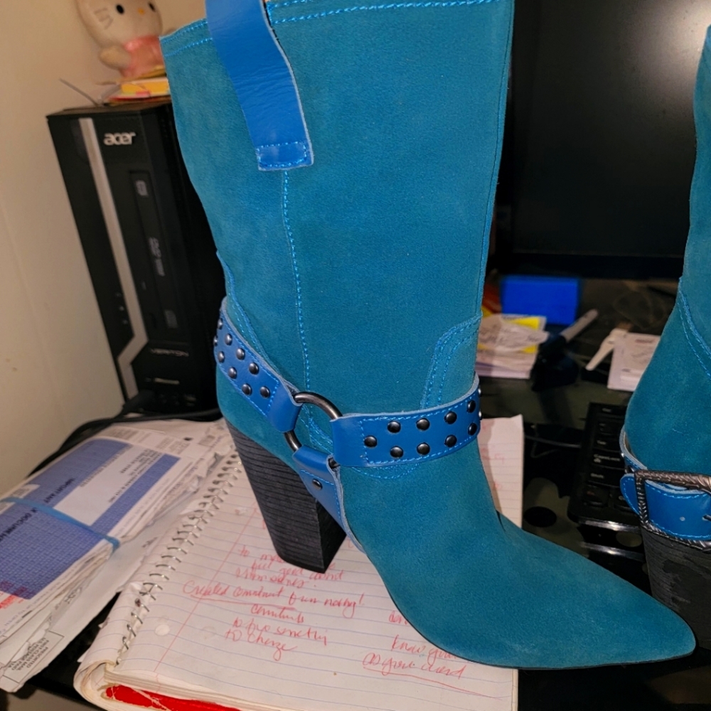 Leather/suede fashion cowboy boot 9.5 worn once Teal color. Purchased in Denver